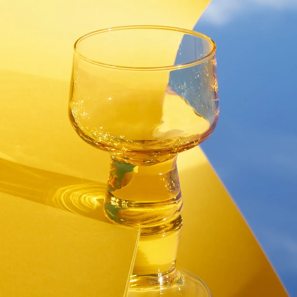 Glas på fot 29cl eldgul 2-pack